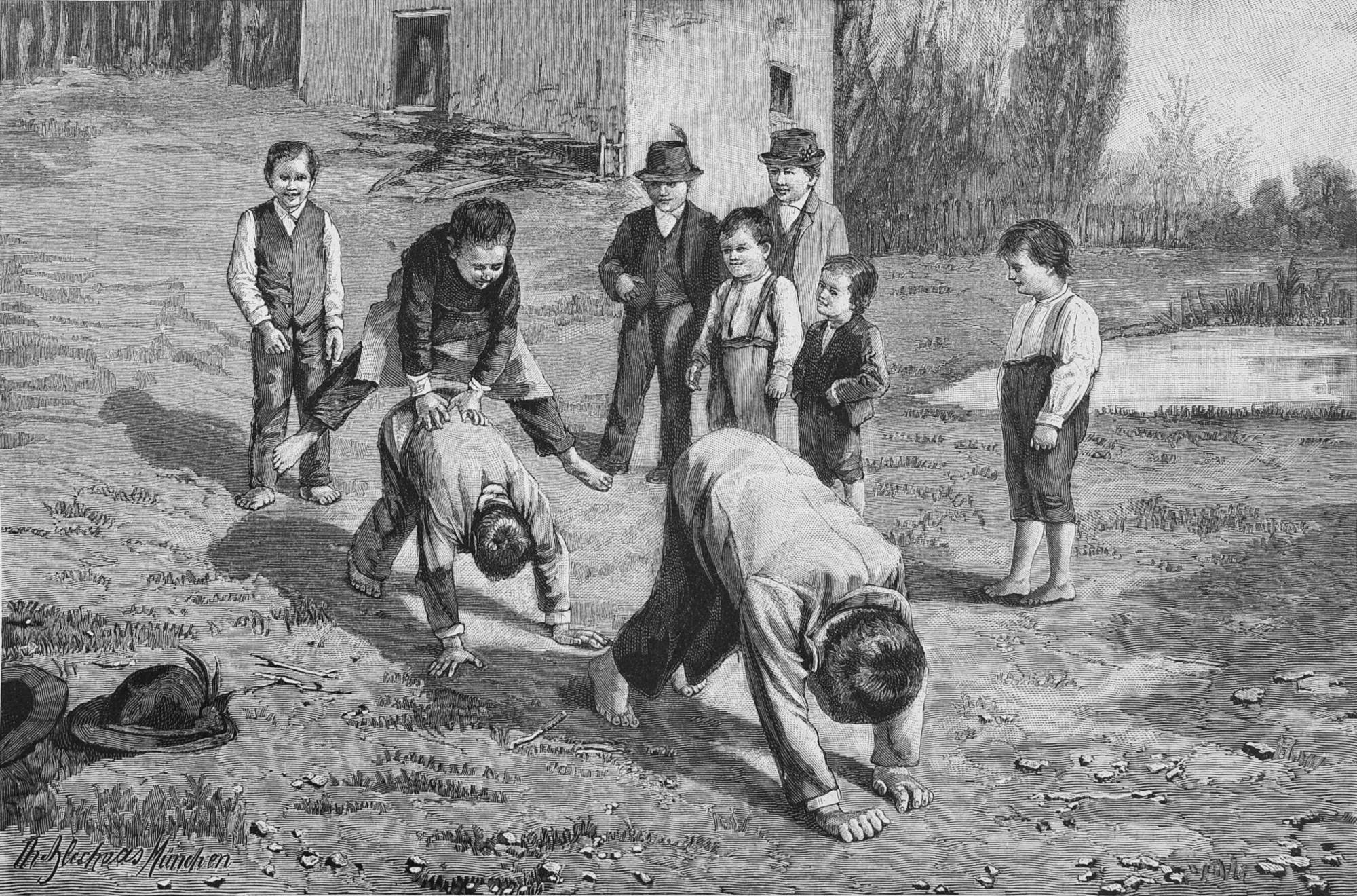 Schwarz-weißes Bild von Kindern auf einem Feld, mit zwei Jungen, die in der Mitte kämpfen und andere zusehen; ein Hut und Text erscheinen links.