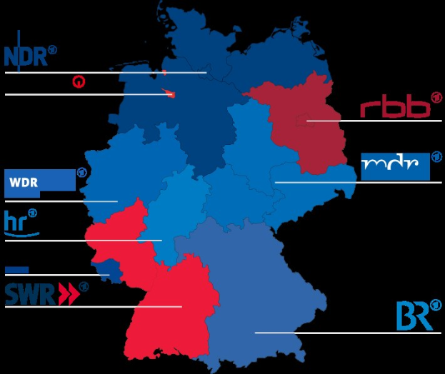 Karte von Deutschland mit Bundesländern in rot und blau, um die Ergebnisse der Wahl von 2016 zu zeigen, einschließlich der Namen der Kandidaten und des Wahltermins.