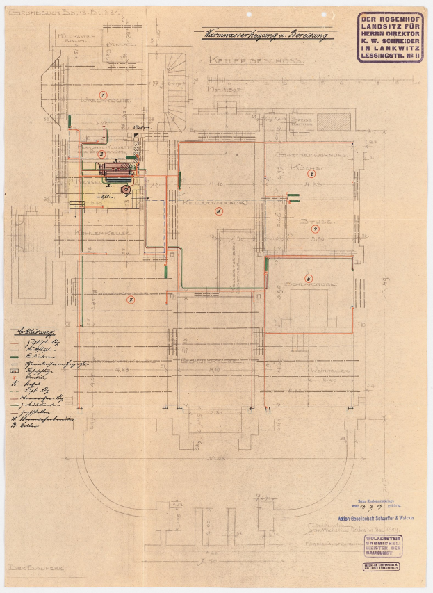 Schwarze und weiße architecturale Zeichnung des Rosenhof-Krankenhauses in Hamburg, Deutschland, die detaillierte Layout mit zahlreichen Drähten zeigt, die elektrische oder strukturelle Pläne angeben, begleitet von handgeschriebenen Textanmerkungen.