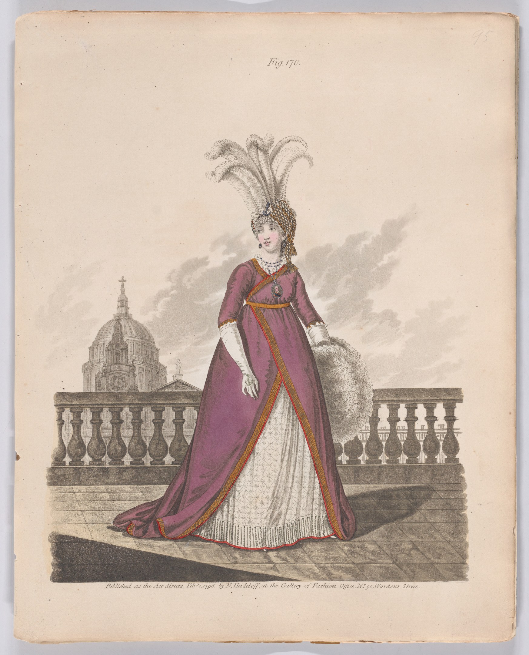 Frau in einem purpurfarbenen und weißen Federkleid, die an einem Geländer steht, mit einem Gebäude und Wolken im Hintergrund, beschriftet mit 'Mode von New York, New York Street, 1790'.